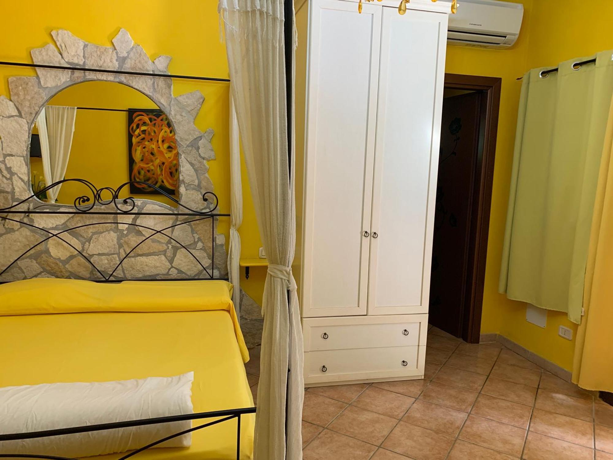 Isabella Aparthotel 2*